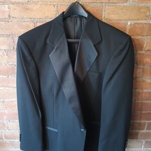 Classic Black Men's Tuxedo